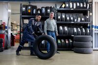 Мото гуми Bridgestone 110 90 19 - 73076 снимки